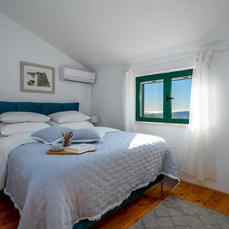 Runje Вилла Zrnovnica