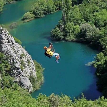 Runje Villa Žrnovnica